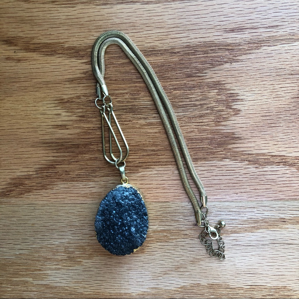 Chunky Stone Necklace 12$